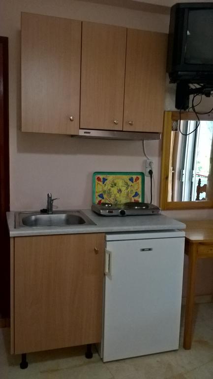 Dimitra Pentaliou Rooms Kamena Vourla Exterior photo